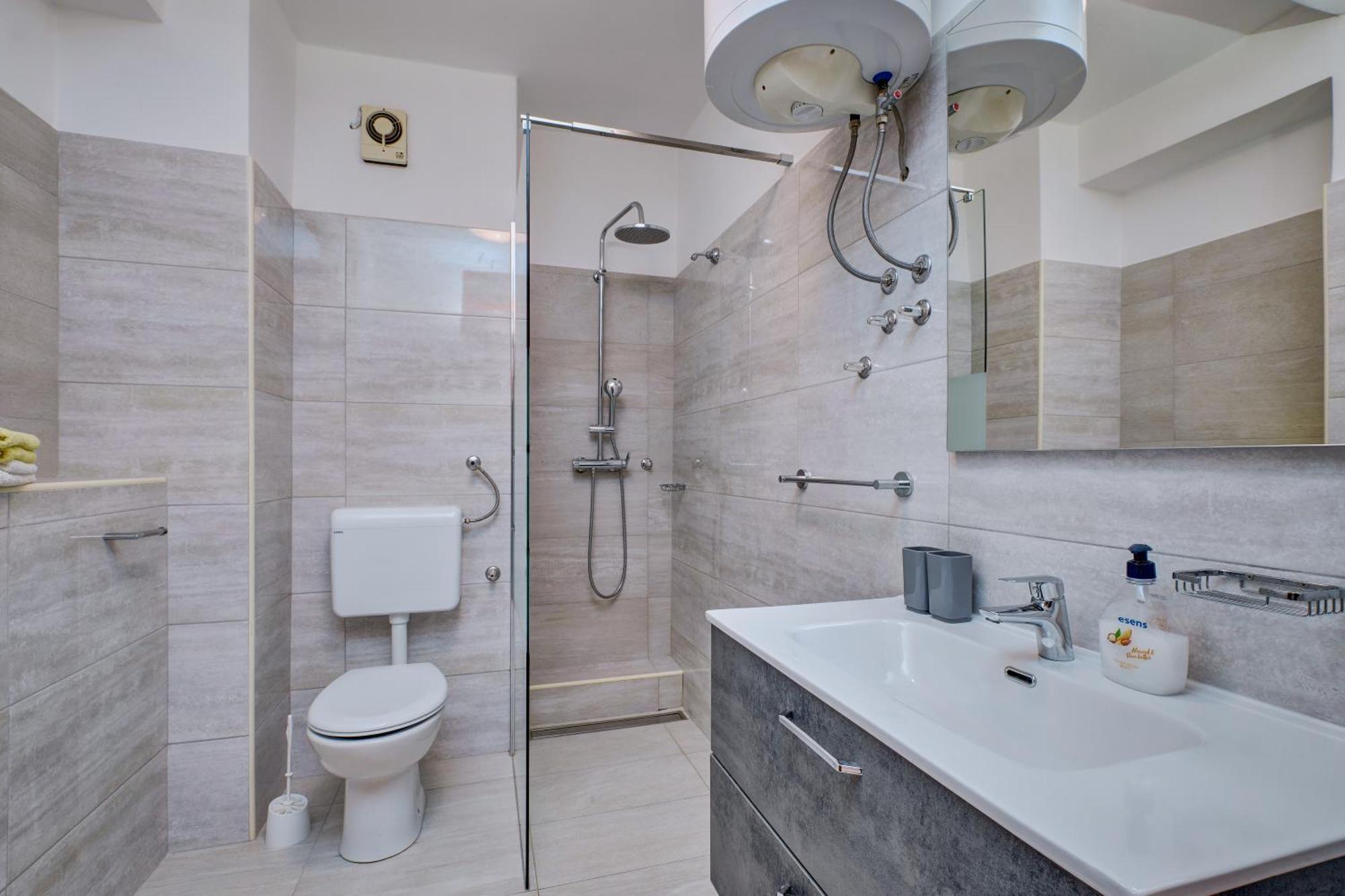 Apartments Suzana Mali Losinj Exterior photo